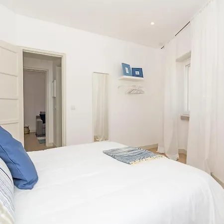 Happy Days Apartment *